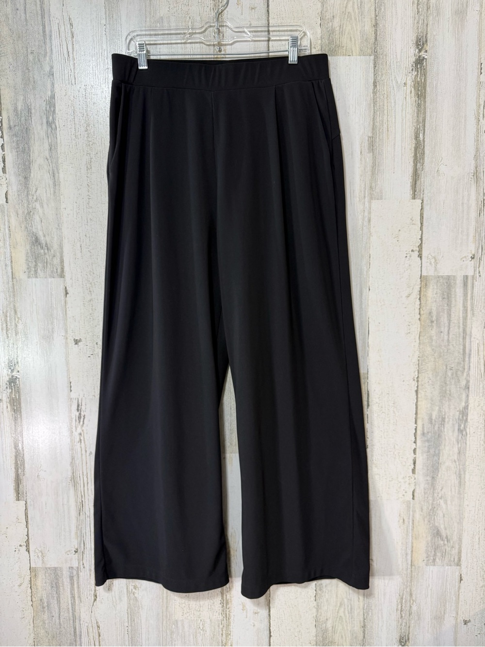 HALARA Black Wide-Leg Pull-On Pants